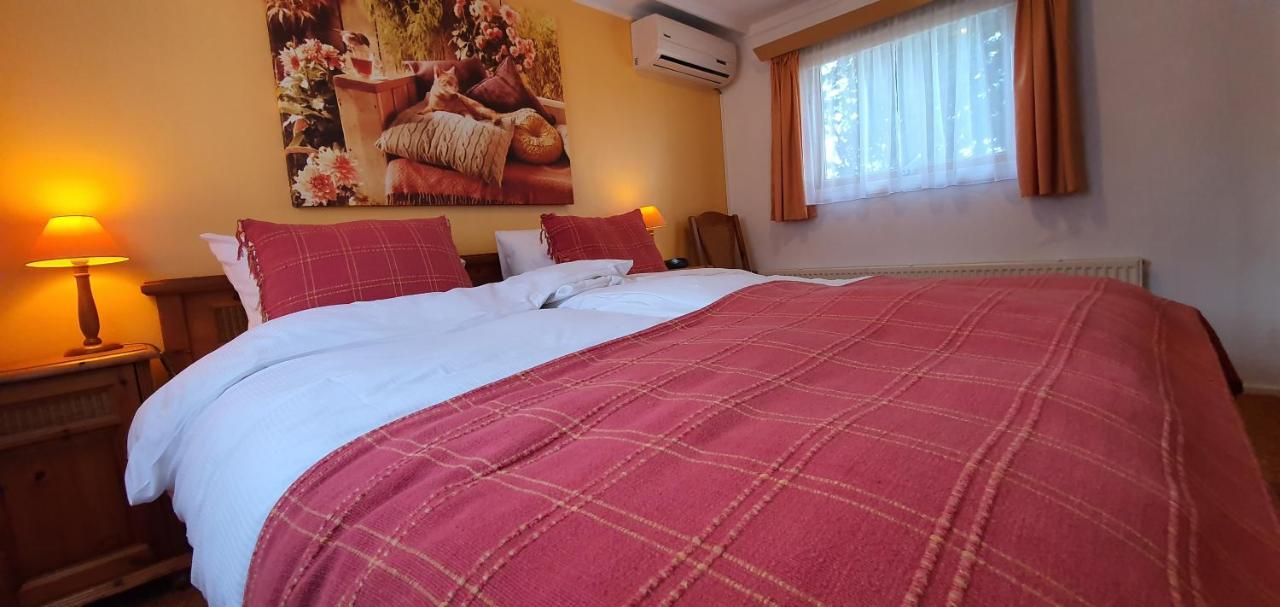 Knus Chalet Midden In De Natuur En De Rust. Βαγκενίνγκεν Εξωτερικό φωτογραφία